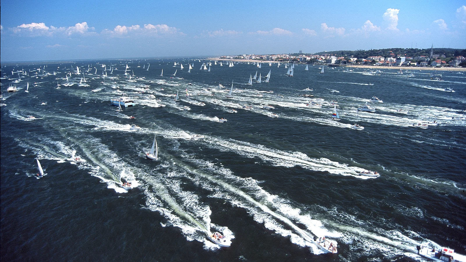 La flotte au départ d'Arcachon en 1995, en Figaro Bénéteau
